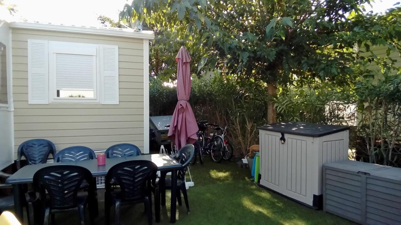 Camping Le Montourey Azur 78 Hotel Frejus Exterior photo